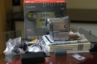  Canon DM-MVX30I/NON 2.2MPIX 10XOPTICAL ZOOM video camera----400Euro